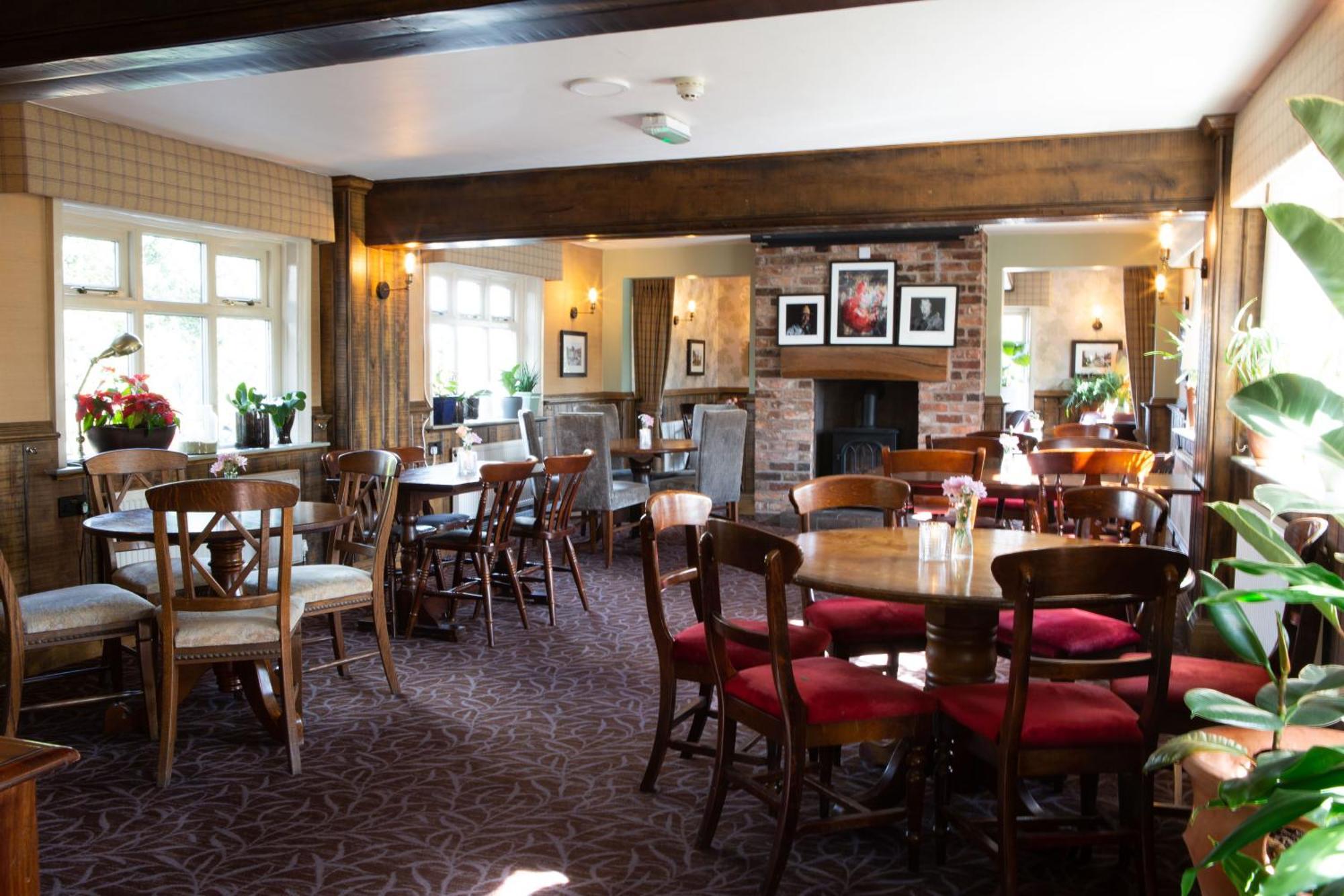 The Egerton Arms Astbury Hotel คองเกิลตัน ภายนอก รูปภาพ